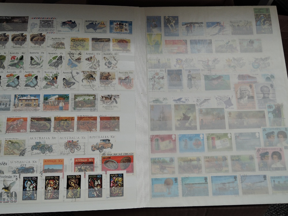 15 x WORLD STAMP COLLECTIONS IN STOCKBOOKS, SOLD AS ONE LARGE LOT Box of stockbooks, various sizes - Image 3 of 5