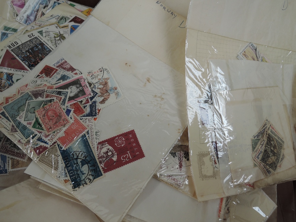 BOX WITH HUNDREDS OF BAGS OF OFF PAPER STAMPS, MINT AND USED Box of pure stamps in clear faced - Image 4 of 4
