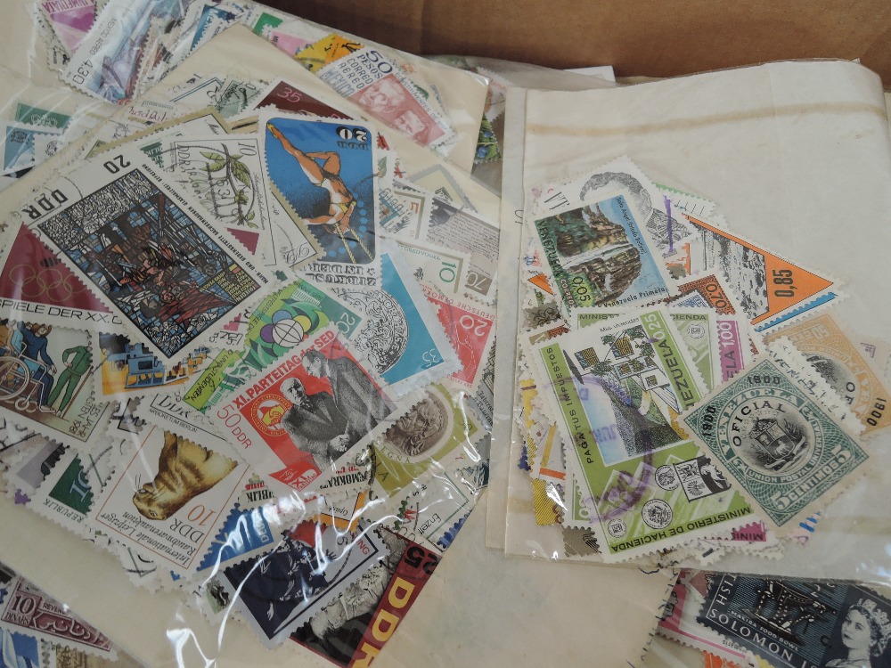 BOX WITH HUNDREDS OF BAGS OF OFF PAPER STAMPS, MINT AND USED Box of pure stamps in clear faced - Image 3 of 4