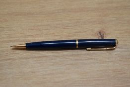 A Parker Duofold No3 propelling pencil in blue