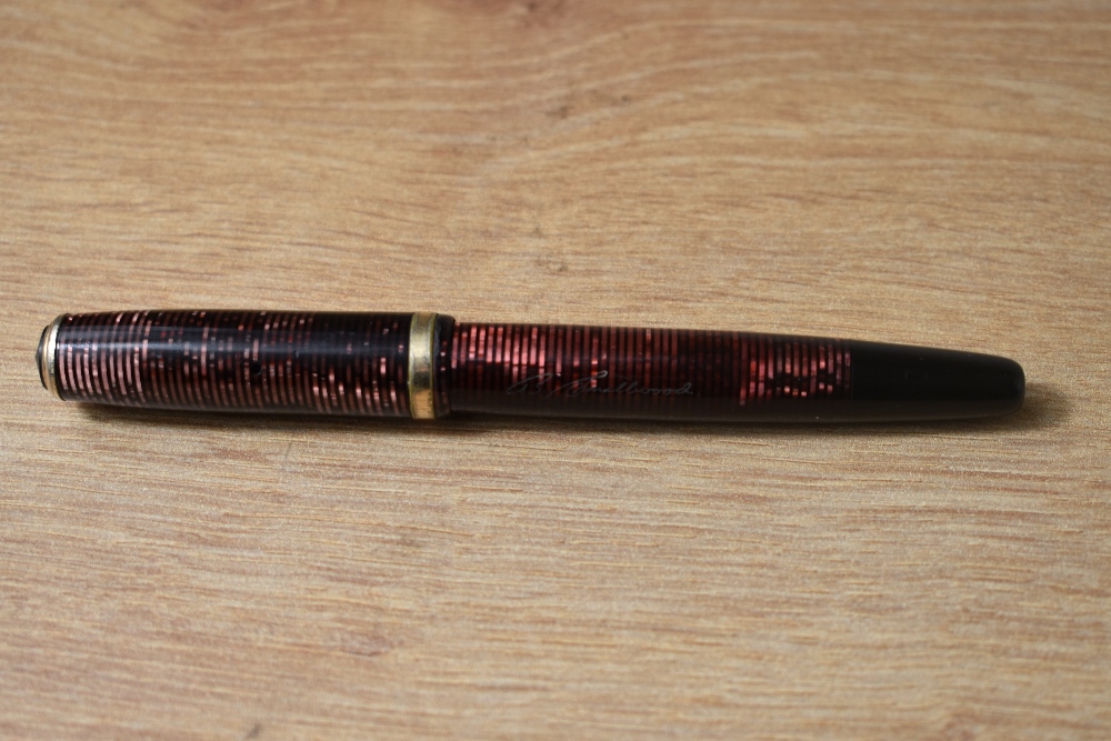 A Parker Major Long Vacumatic in burgundy with single broad band to the cap having Parker 14k nib. - Image 5 of 5