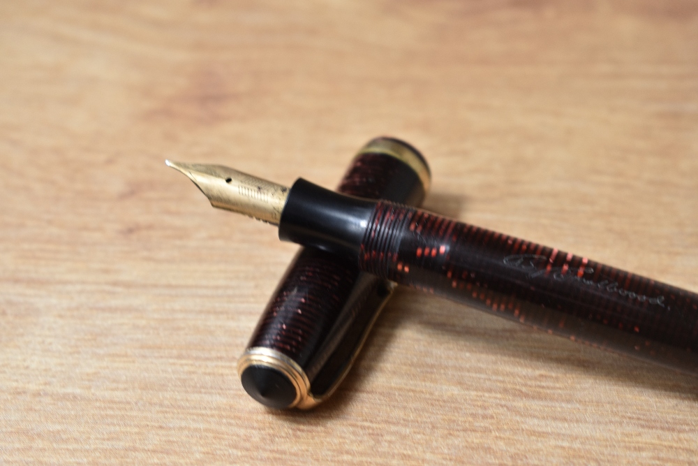 A Parker Major Long Vacumatic in burgundy with single broad band to the cap having Parker 14k nib. - Image 3 of 5