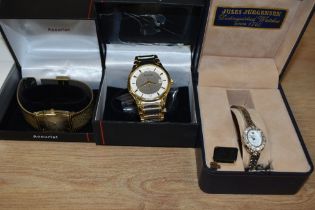 A gent's Accurist wristwatch with stainless steel strap, plus other boxed wristwatches, including