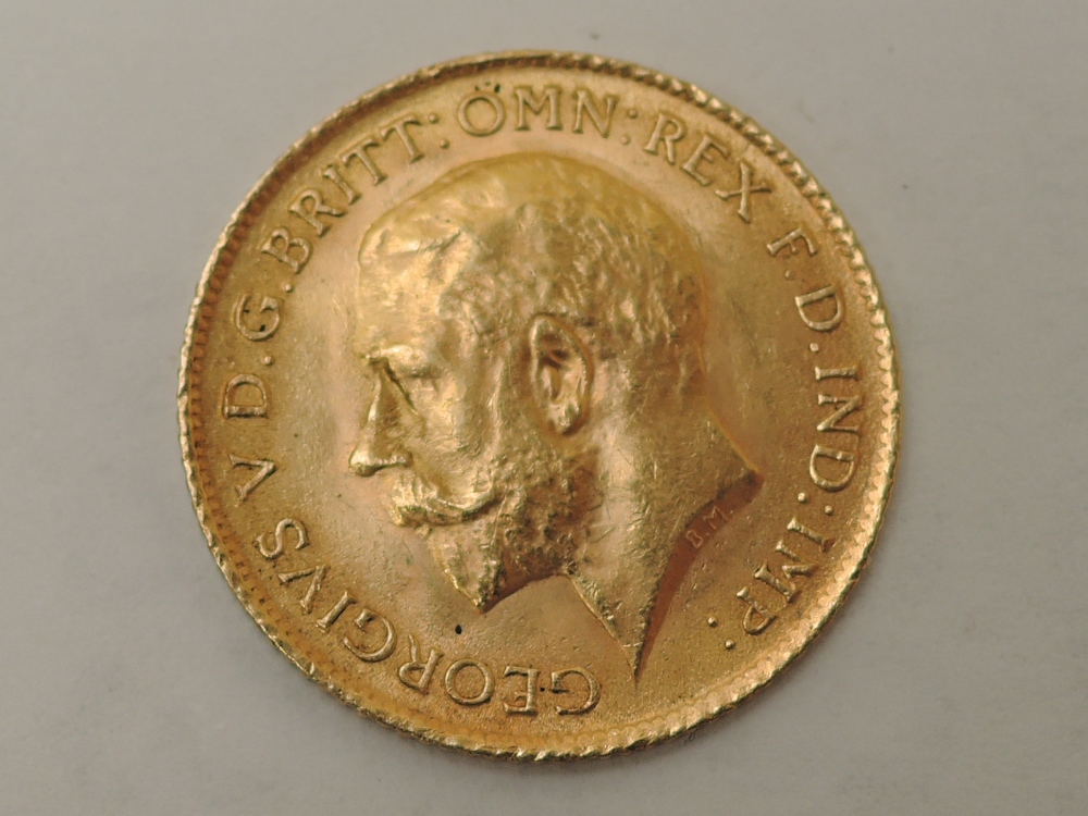 A 1914 George V Gold Half Sovereign, Royal Mint - Image 2 of 2