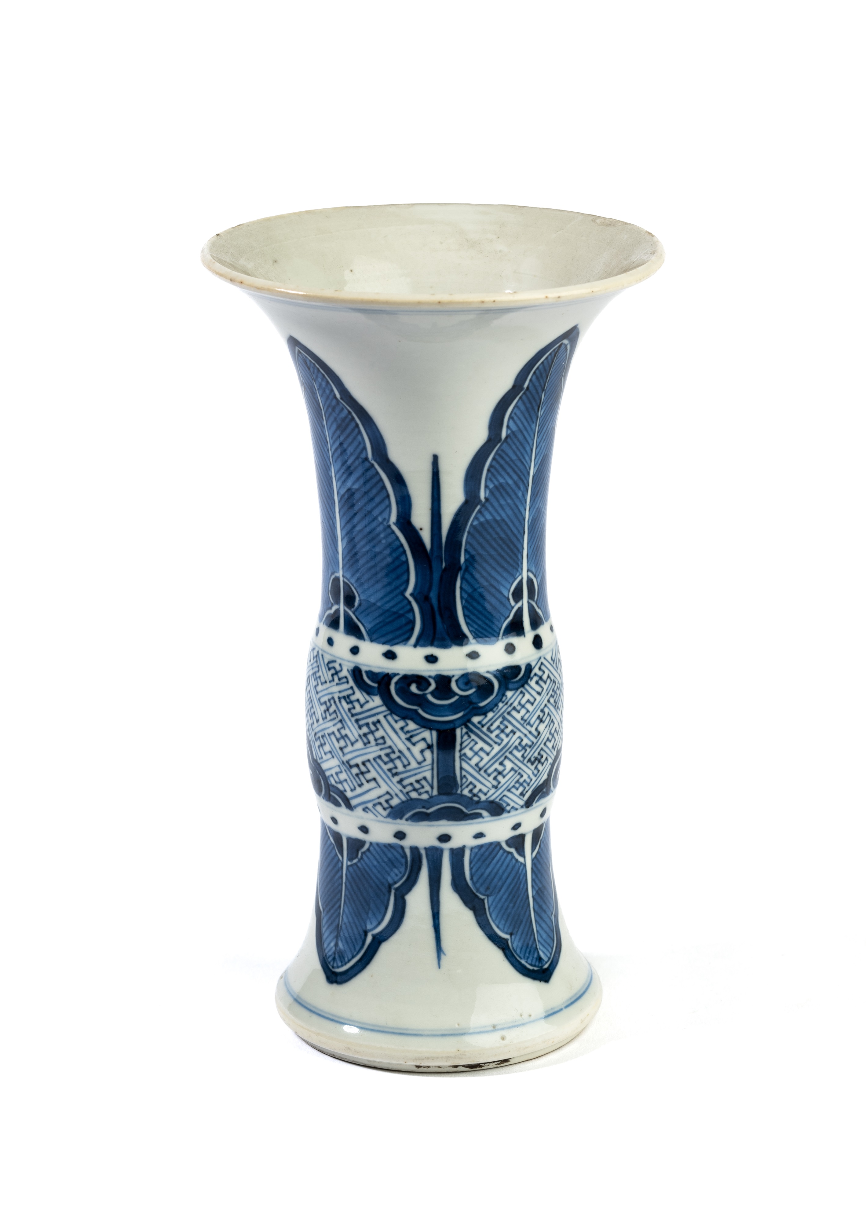 A SMALL CHINESE BLUE AND WHITE BEAKER VASE, 'GU', 18TH CENTURY