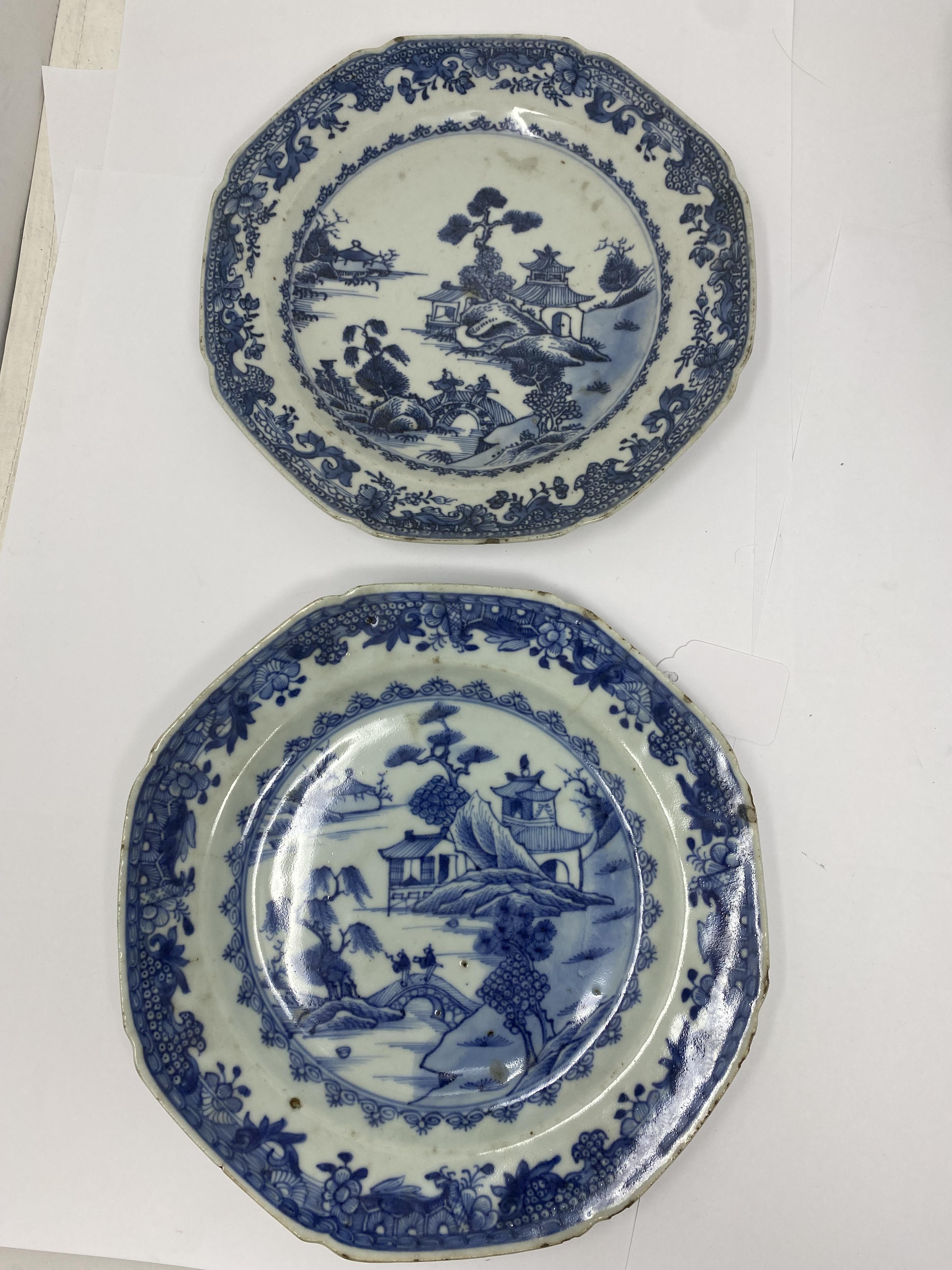 TEN CHINESE EXPORT BLUE AND WHITE DINNER PLATES, 18TH CENTURY - Image 10 of 11