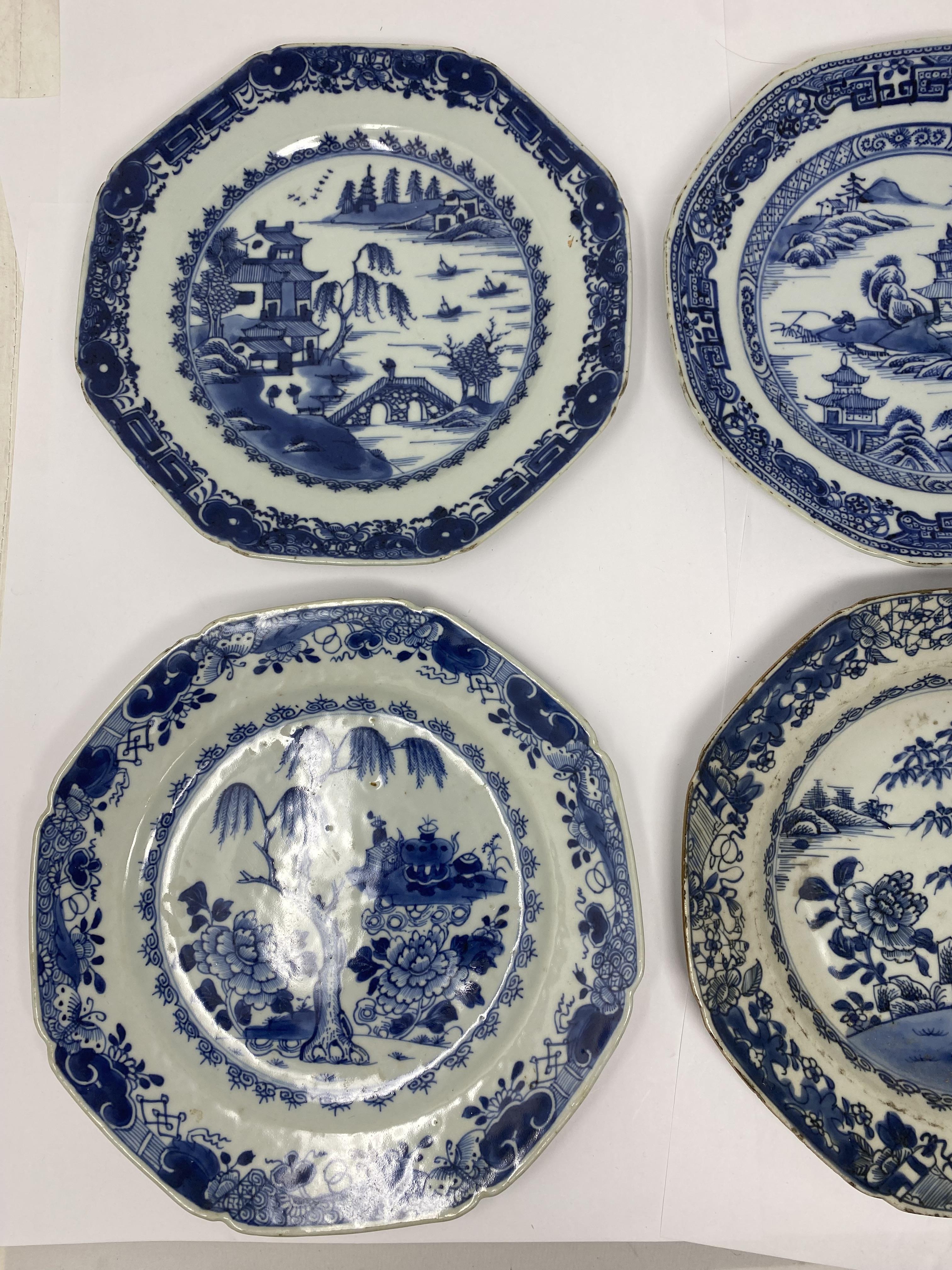 TEN CHINESE EXPORT BLUE AND WHITE DINNER PLATES, 18TH CENTURY - Image 7 of 11