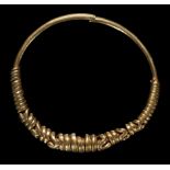 A SMALL GOLD BRACELET, JAVA, INDONESIA, 8TH-10TH CENTURY