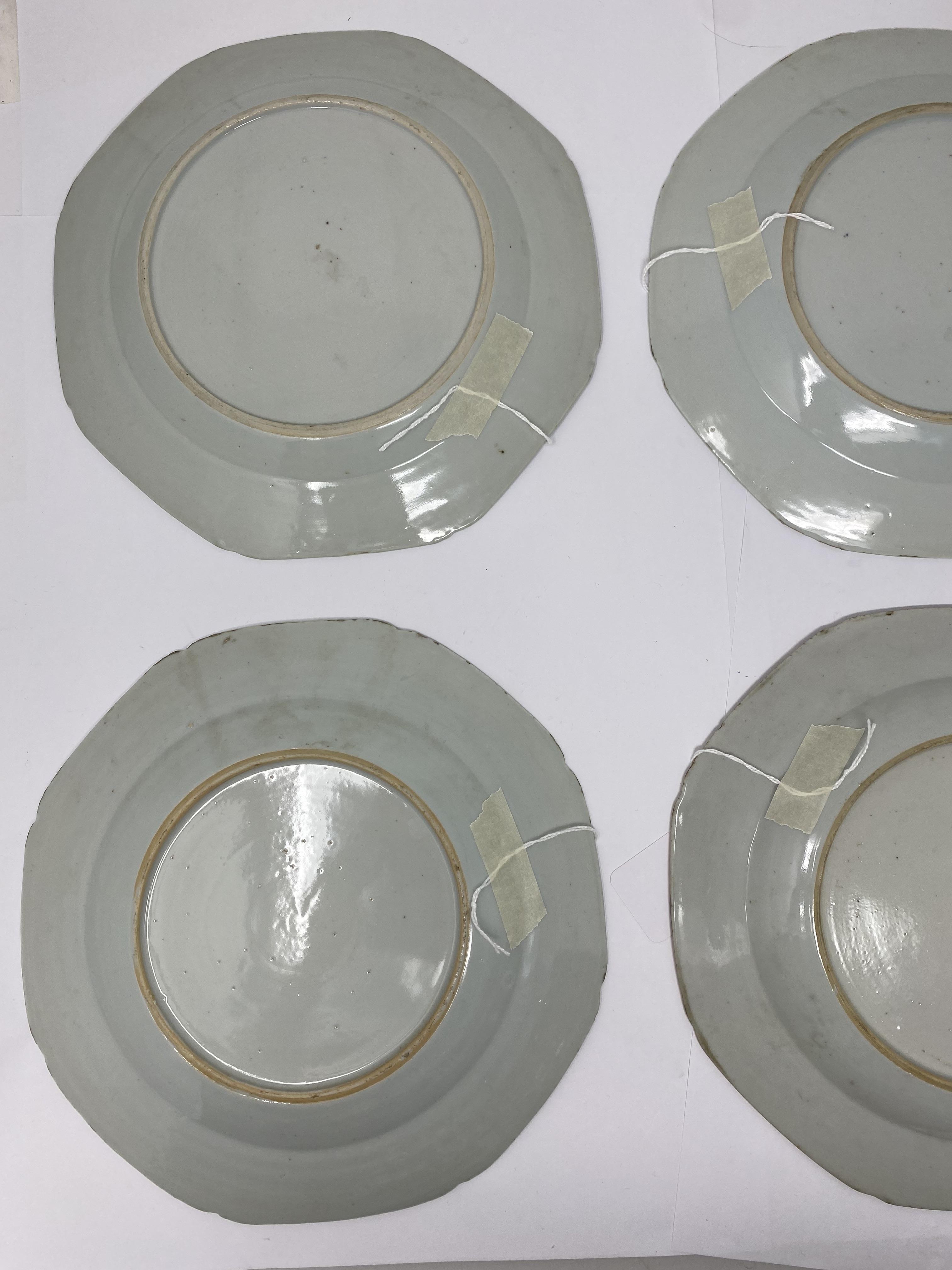 TEN CHINESE EXPORT BLUE AND WHITE DINNER PLATES, 18TH CENTURY - Image 9 of 11