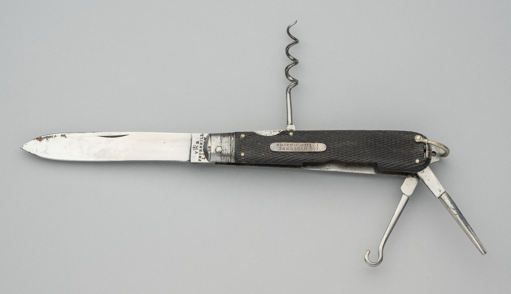 A CAMPAIGN KNIFE INSCRIBED TO C. W. DUNCOMBE, 1ST LIFEGUARDS, THORNHILL, LONDON, MID-19TH CENTURY