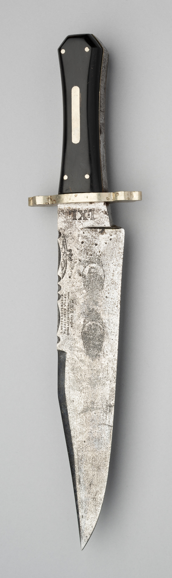 A BOWIE KNIFE, GEORGE WOSTENHOLM & SON, WASHINGTON WORKS, SHEFFIELD, 20TH CENTURY