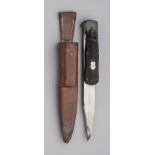 A FOLDING LOCK KNIFE, LATE 19TH/20TH CENTURY