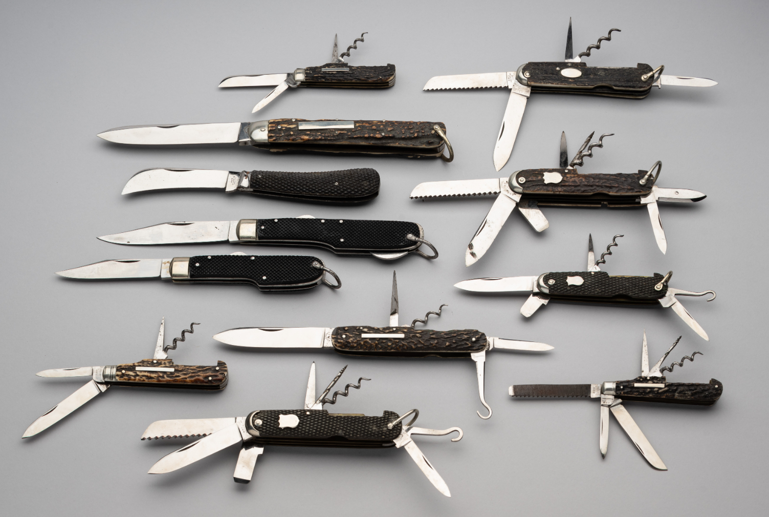 A LOCK KNIFE AND SEVEN PENKNIVES, ALLEN & SON, SHEFFIELD, LATE 19TH CENTURY, AND FOUR FURTHER