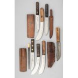 ˜ AN AMERICAN SKINNING KNIFE, ONTARIO KNIFE CO., USA, EARLY 20TH CENTURY, AND SIX FURTHER SKINNING
