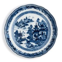 A CHINESE BLUE AND WHITE DISH, QING DYNASTY, 18TH CENTURY