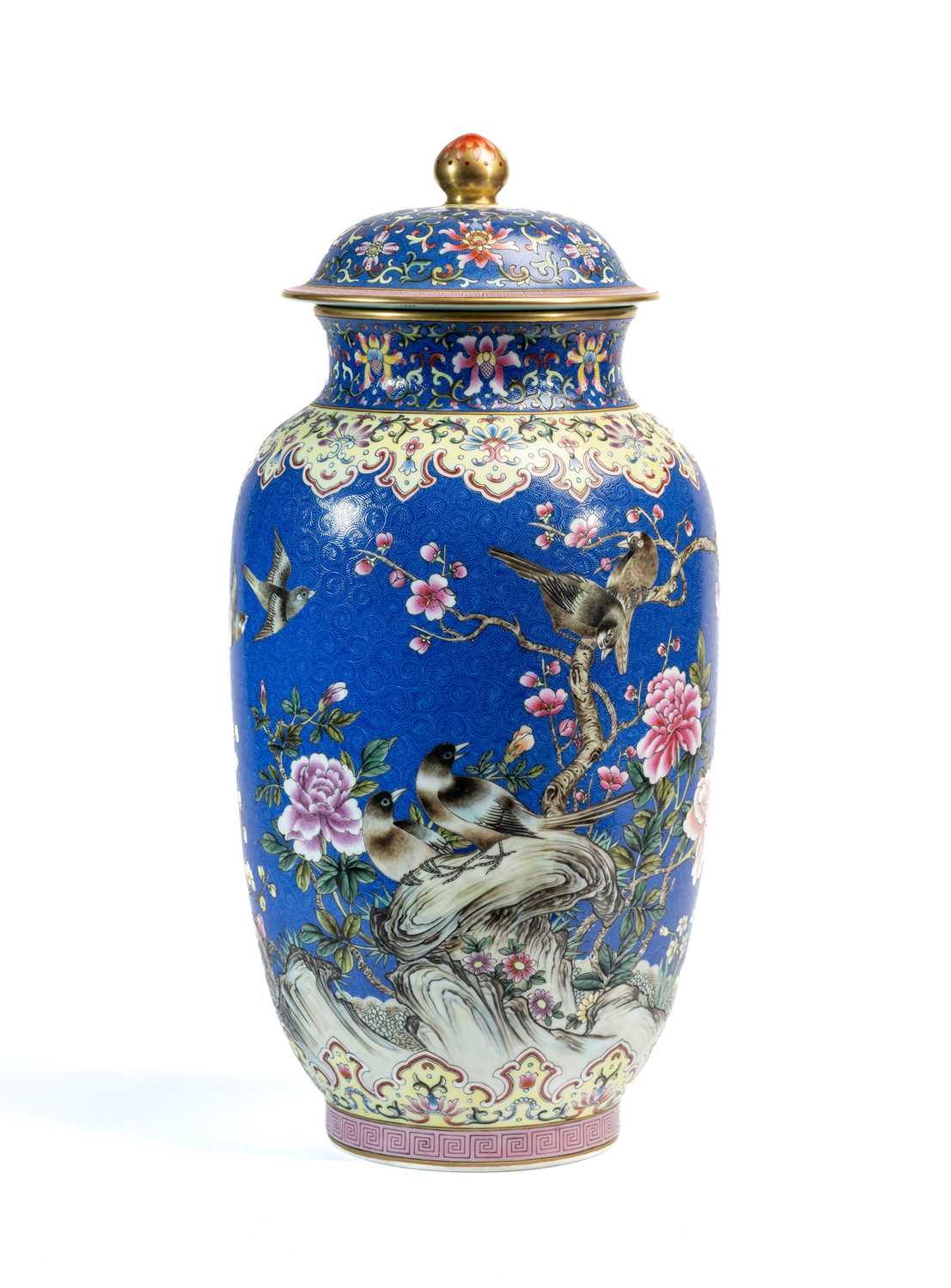 A FINELY ENAMELLED CHINESE FAMILLE-ROSE BLUE-GROUND BALUSTER VASE AND COVER, 20TH CENTURY