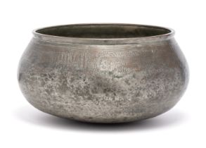 A MAMLUK TINNED COPPER BOWL, EGYPT OR SYRIA, 14TH/15TH CENTURY