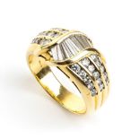 SALVINI: diamond gold band ring