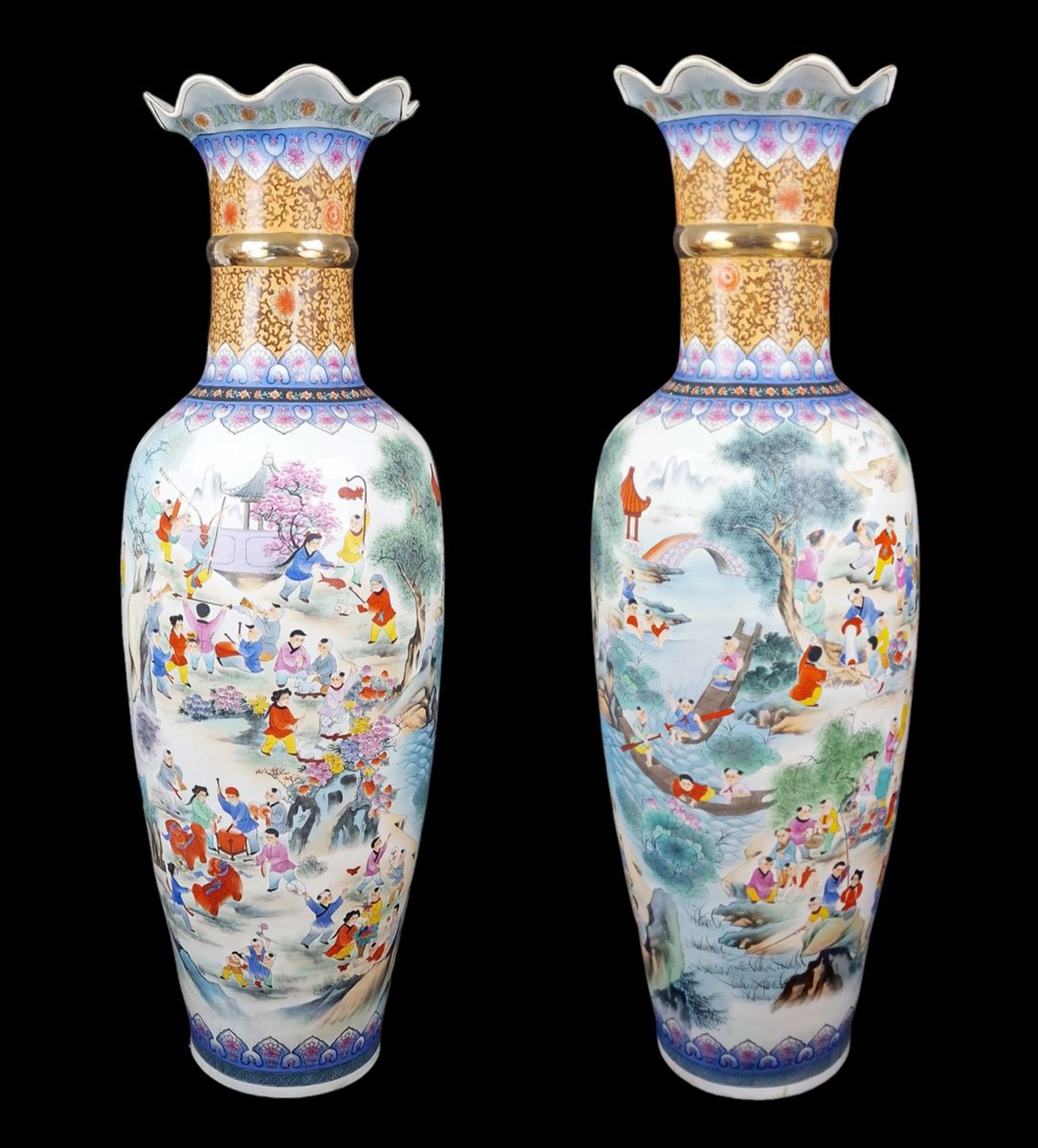 PAIRE DE TRES GRANDS VASES CHINOIS