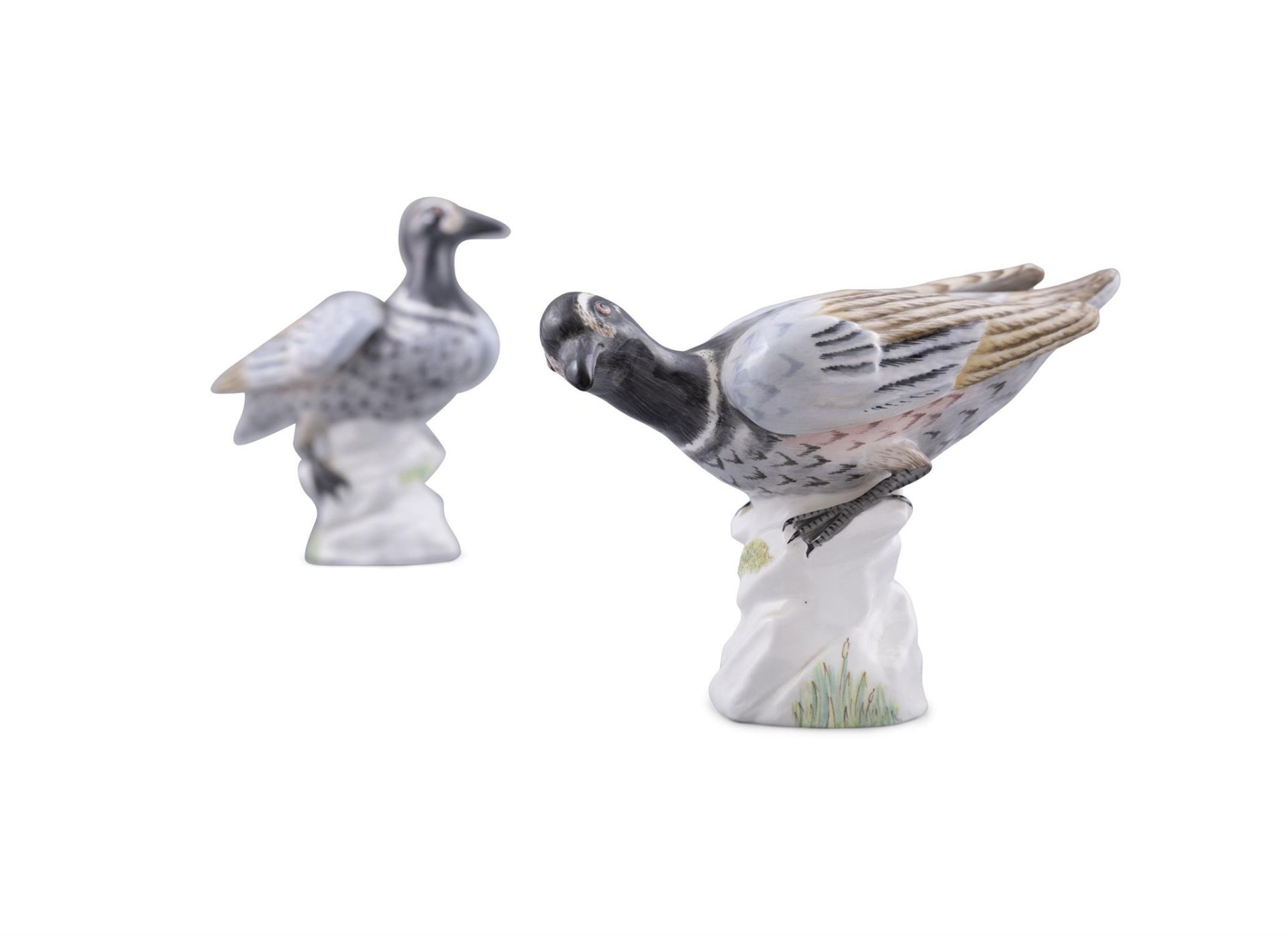 A PAIR OF CROWN STAFFORDSHIRE SPOTTED DUCKS, BY M. DOUBELL MILLER W.R.T. 14cm high - Bild 2 aus 5
