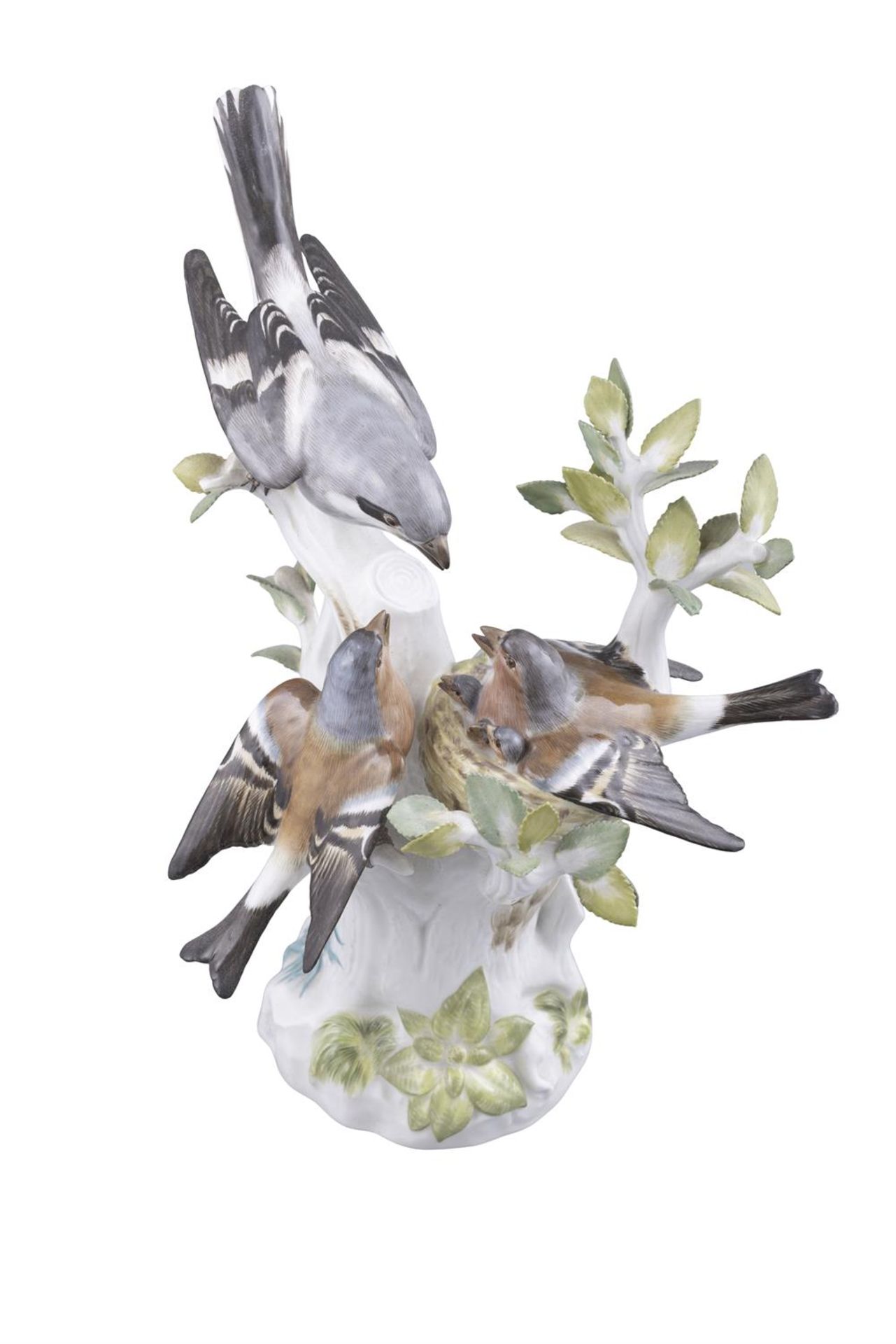 A 19TH CENTURY MEISSEN PAINTED PORCELAIN GROUP OF NESTING WRENS in a leafy bough protecting the - Image 2 of 6