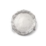 A GEORGE III IRISH SILVER CARD TRAY Dublin c.1770s, mark of 'WH', of circular form with raised