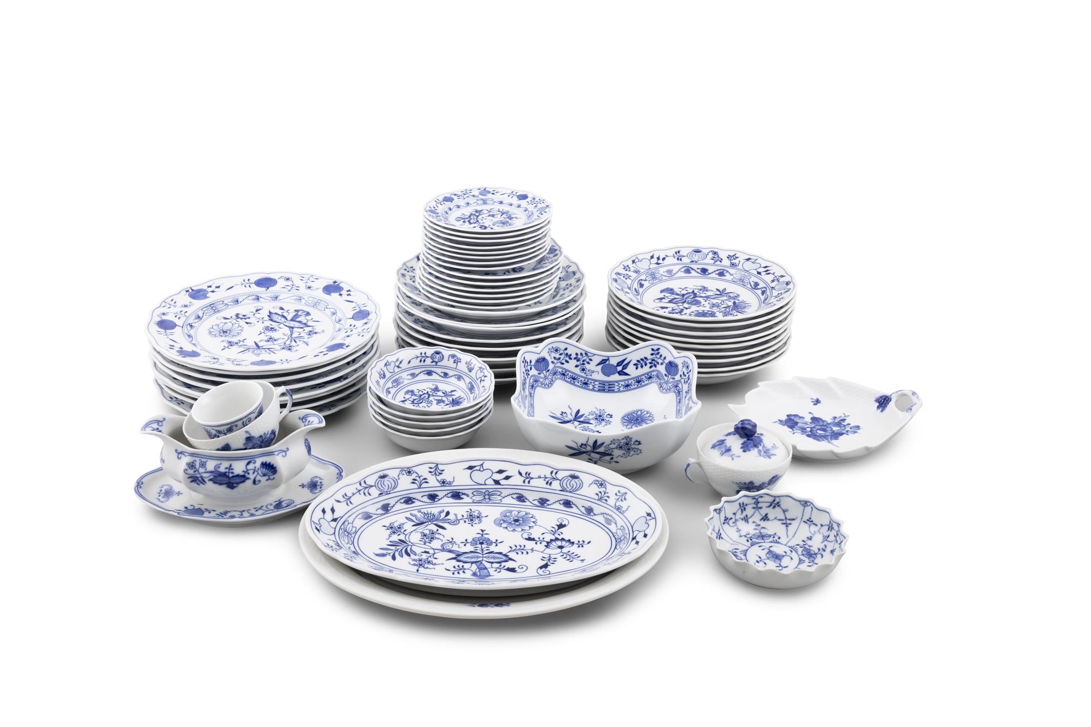 A COLLECTION COMPRISING OF; modern Meissen blue onion pattern and Czech blue onion pattern