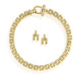 A GOLD NECKLACE BY SIGN RETTI, the brick-link chain with fancy loop clasp, in 18K gold,