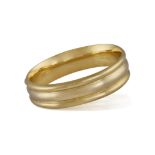 AN 18CT GOLD BANGLE Hinged, of reeded form, inner diameter ca. 6cm