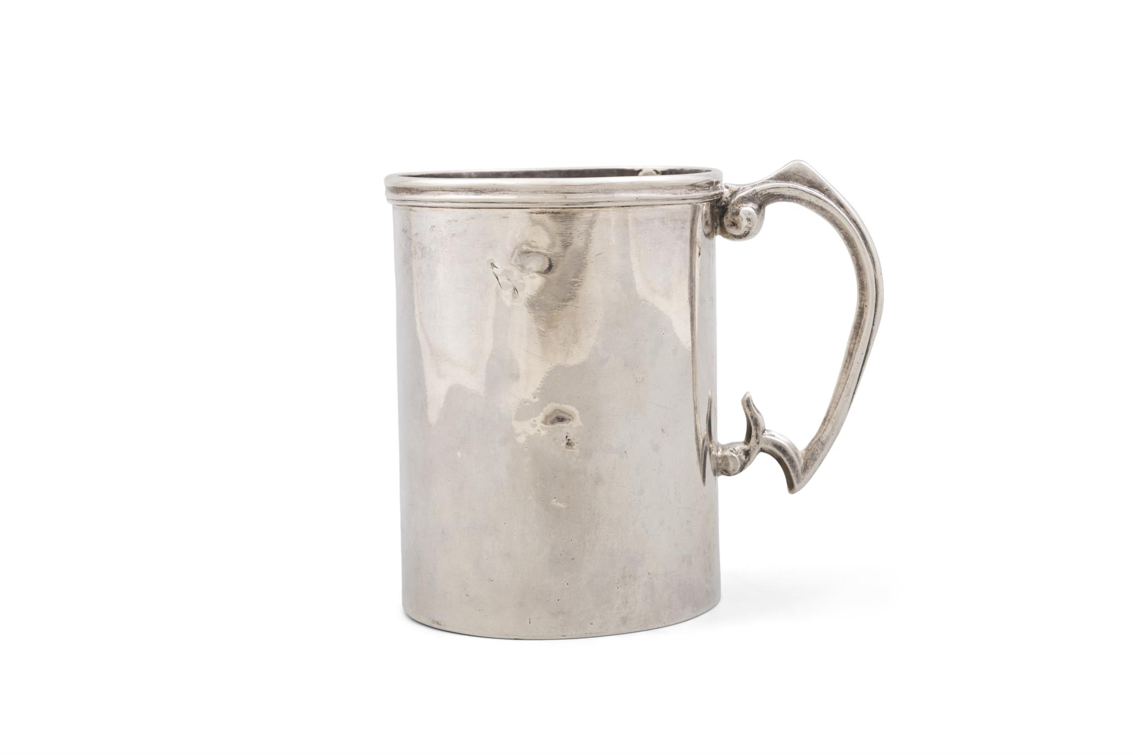 A PROVINCIAL IRISH SILVER BEER TANKARD, with 'P. R.' marking at the base. (17.82 troy oz) 12.