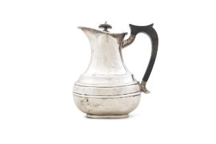 A GEORGIAN REVIVAL SILVER COFFEE POT, Sheffield 1933, mark of Sydney Hall & Co,