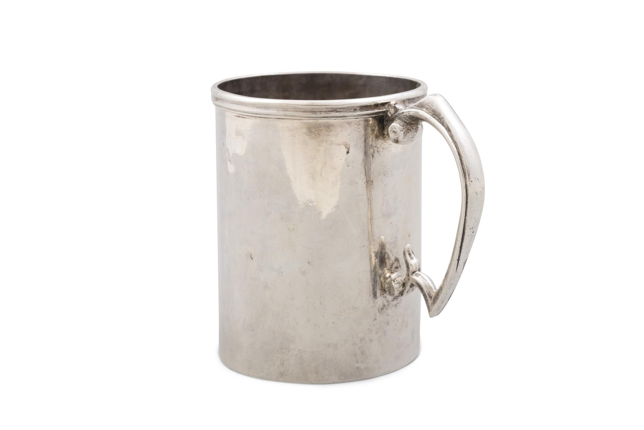 A PROVINCIAL IRISH SILVER BEER TANKARD, with 'P. R.' marking at the base. (17.82 troy oz) 12. - Image 2 of 3