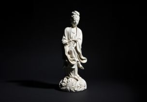 A LARGE BLANC-DE-CHINE FIGURE OF GUANYIN IMPRESSED ‘LIN XIAOZONG’ SEAL MARK 清代 19世紀 '林孝宗'