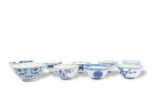 GROUP OF NINE BLUE AND WHITE BOWLS China for exportation, 18-19th century. D: 11.4 -14.2cm