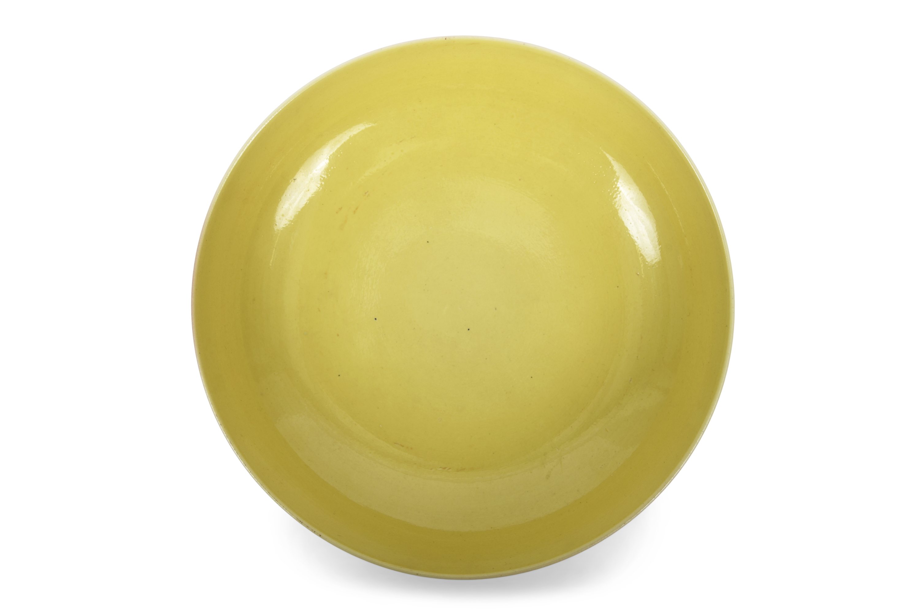 A LEMON-YELLOW GLAZED DISH, MARKED AND PERIOD OF GUANGXU. 清光绪 柠檬黄釉盘 D: 17.6 cm