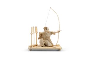 λ AN IVORY OKIMONO, SIGNED SEISHŪ静秀 Japan, Meiji period (1868-1912) Modelled as an archer