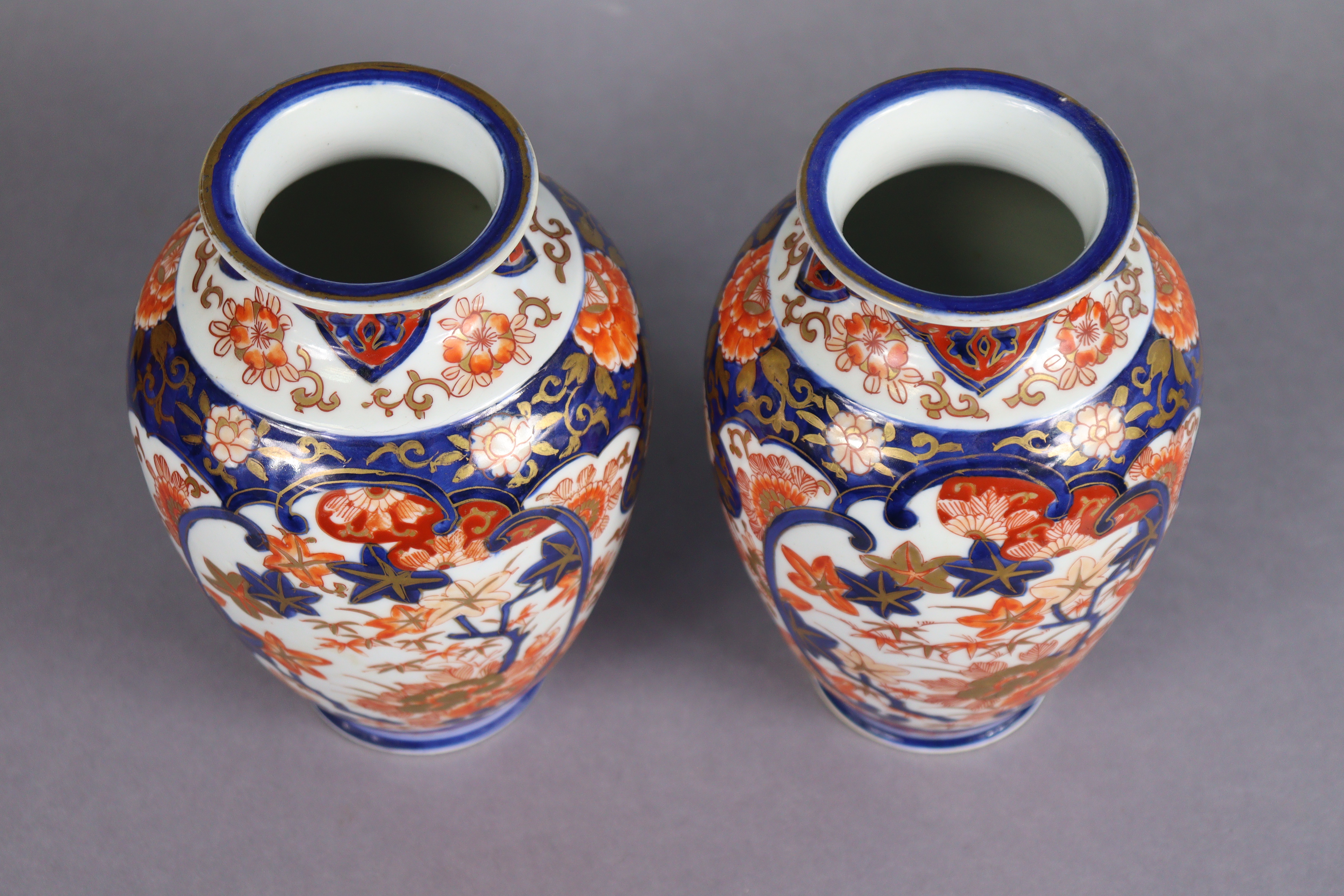 A pair of Japanese Fukugawa/Koransha Imari ovoid vases with all-over floral decoration in deep blue, - Image 4 of 4