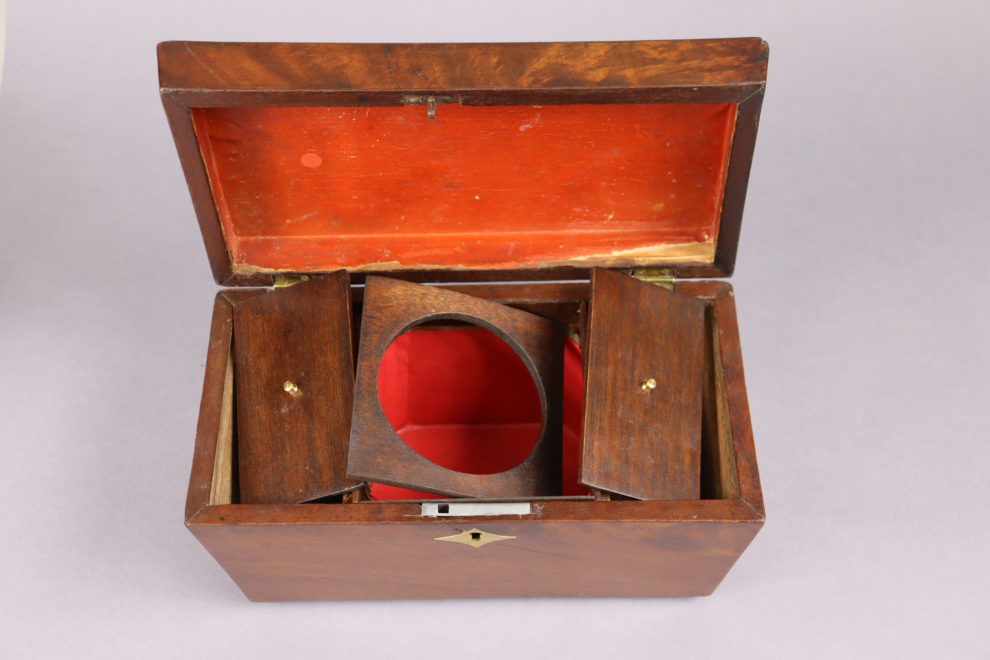 An early 19th century mahogany work box with brass swing handle to the hinged lid, brass shaped - Image 6 of 7