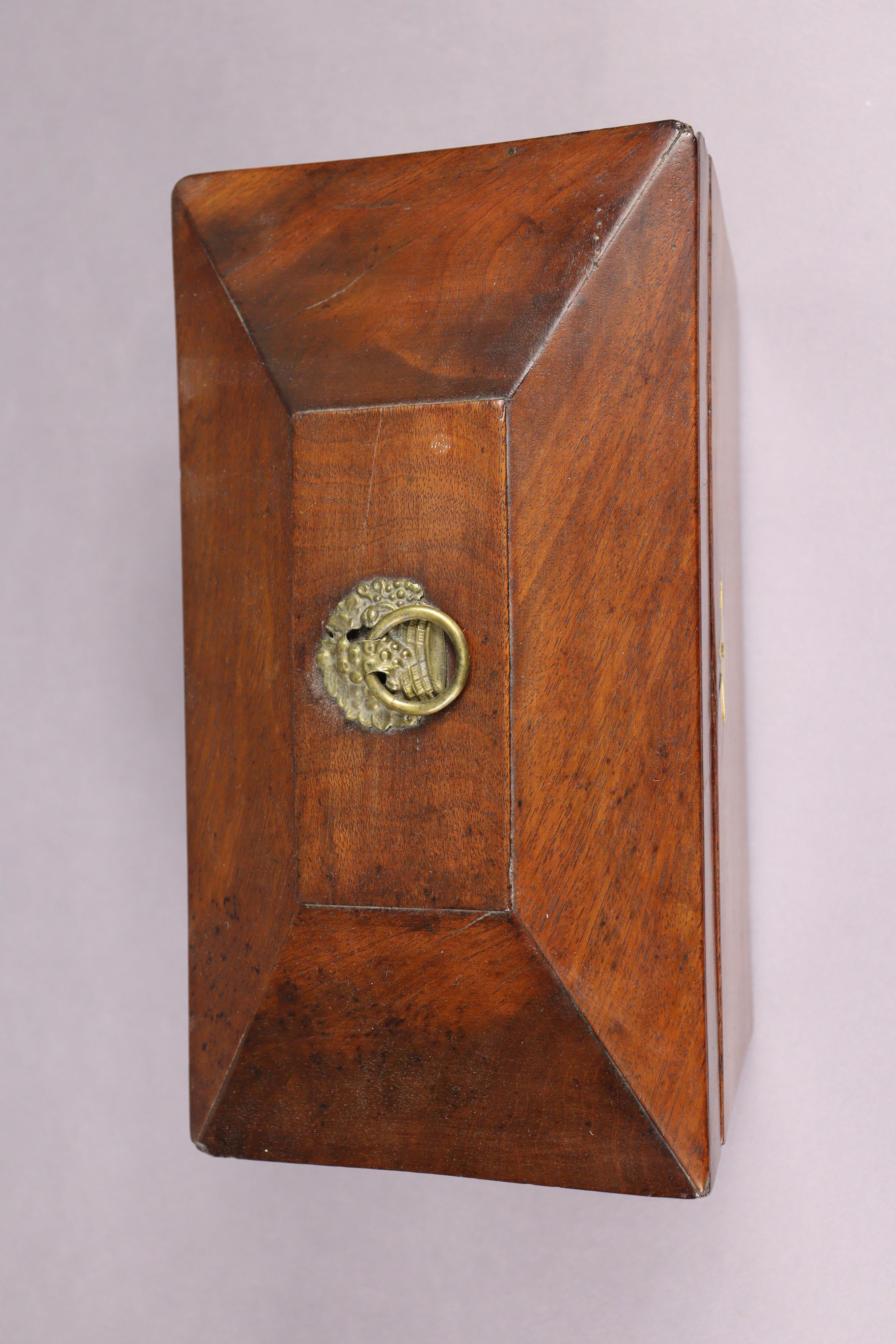 An early 19th century mahogany work box with brass swing handle to the hinged lid, brass shaped - Image 7 of 7