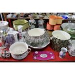 Various items of decorative china, pottery, glassware, etc, part w.a.f.