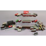 Various items of Hornby Dublo “00” gauge scale model rolling stock, all unboxed.