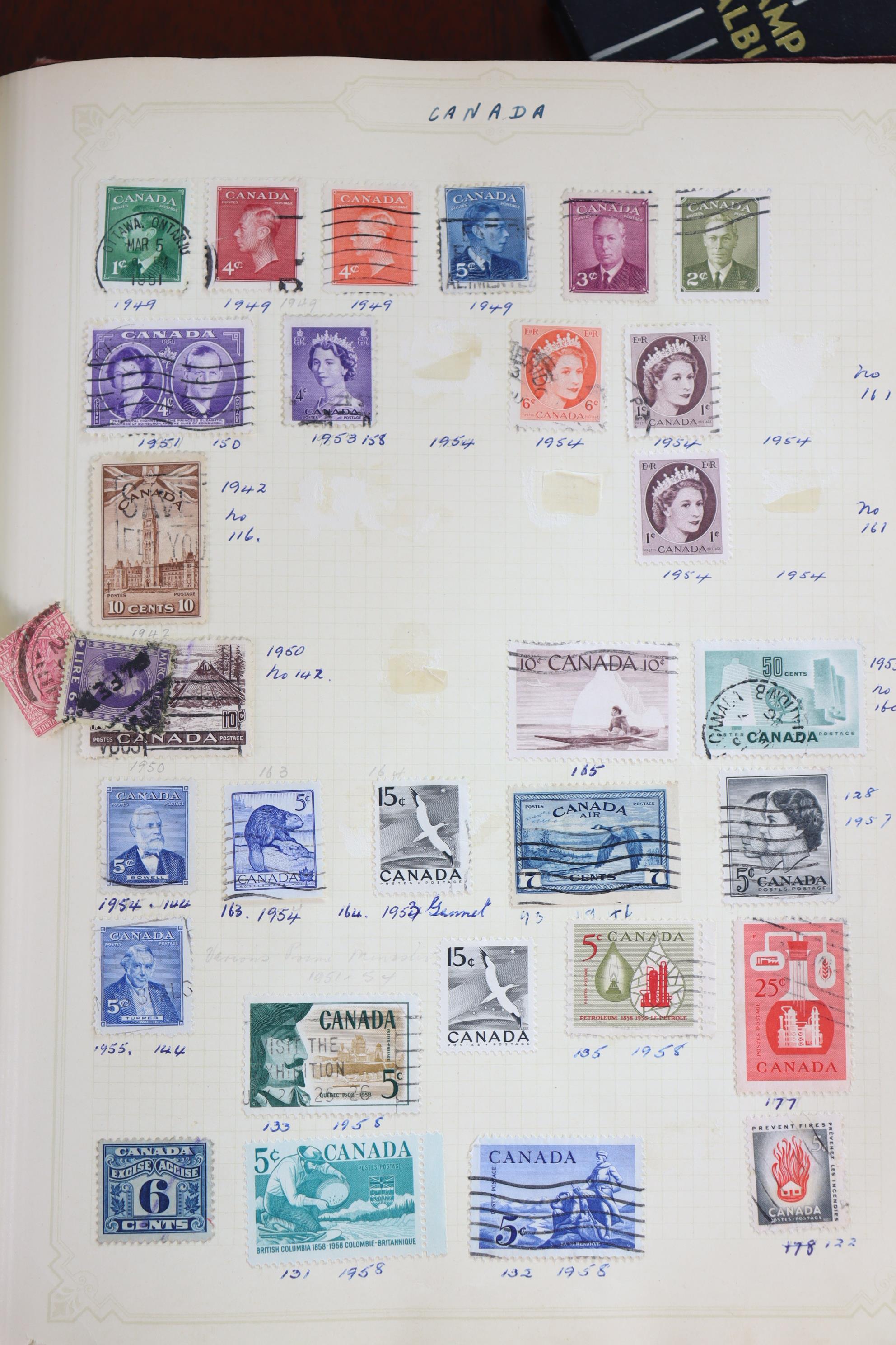 A collection of foreign stamps in various albums, on loose stock-back leaves, & loose in envelopes. - Image 5 of 6