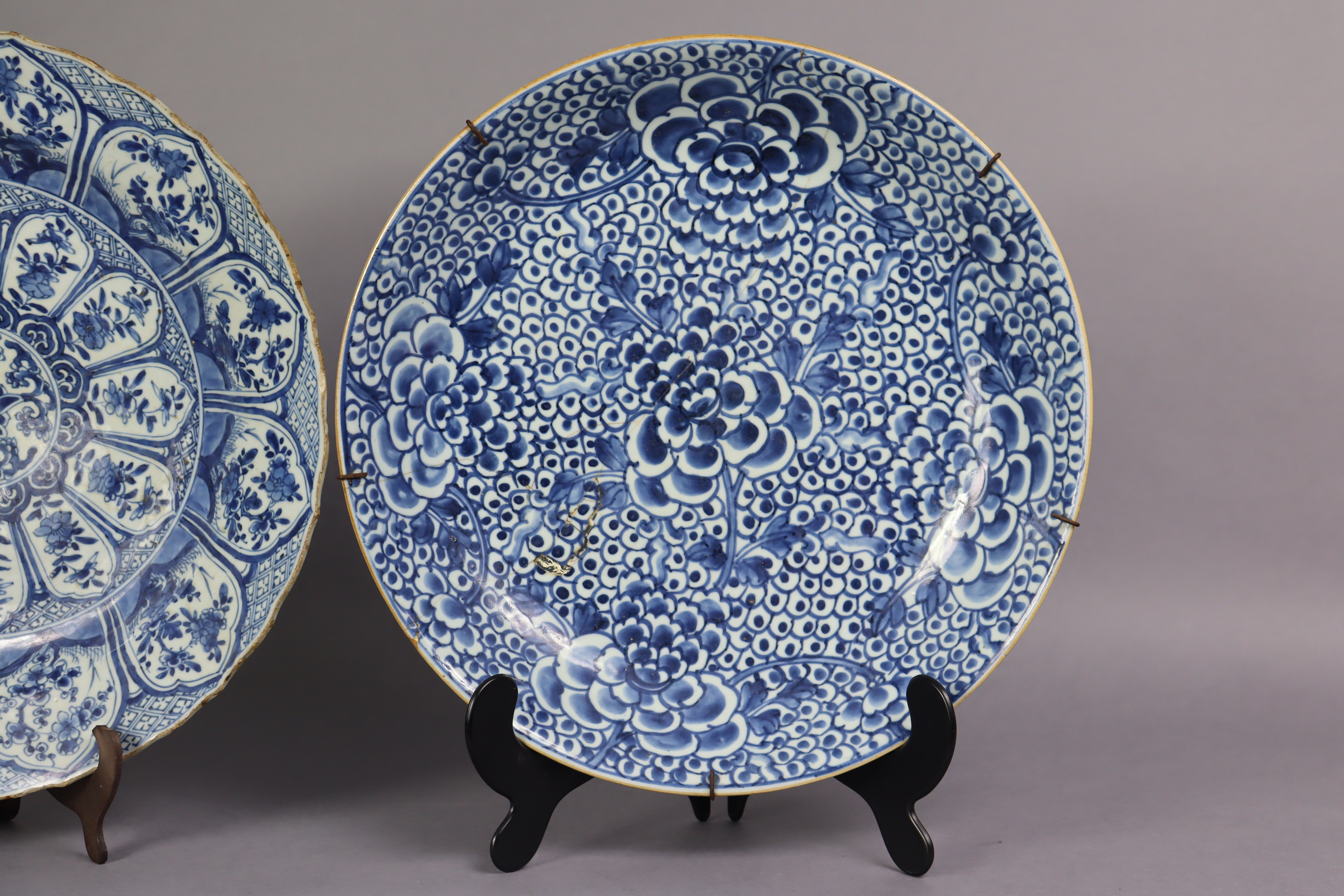 An 18th century Chinese blue & white porcelain large shallow bowl decorated with peonies on a scaled - Image 2 of 6