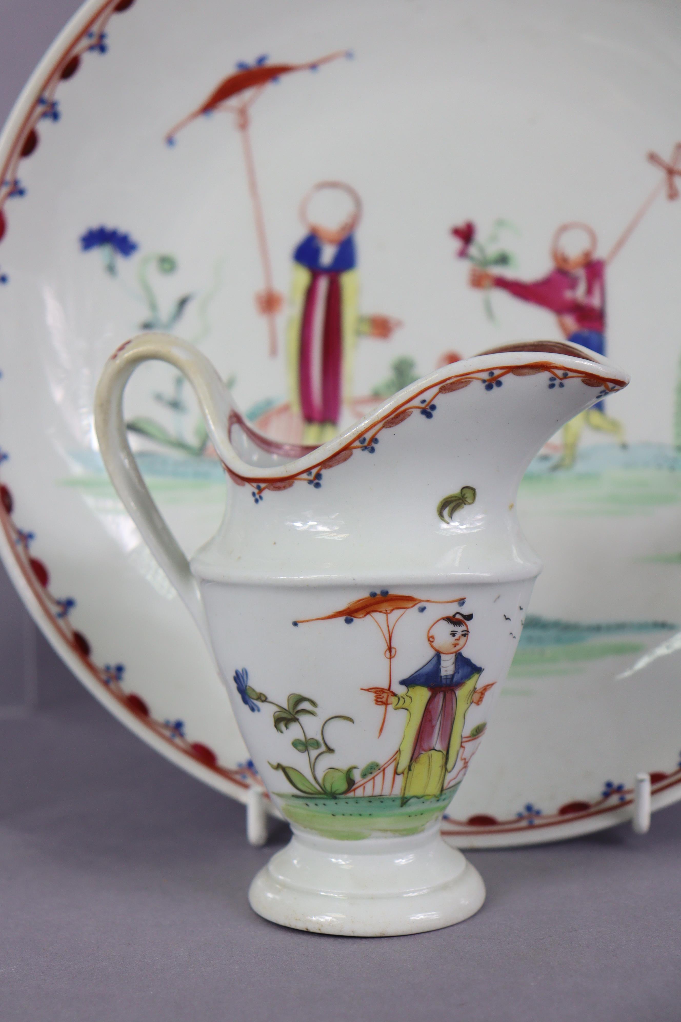 An 18th century Newhall porcelain part tea service, decorated in coloured enamels with chinoiserie - Image 13 of 17