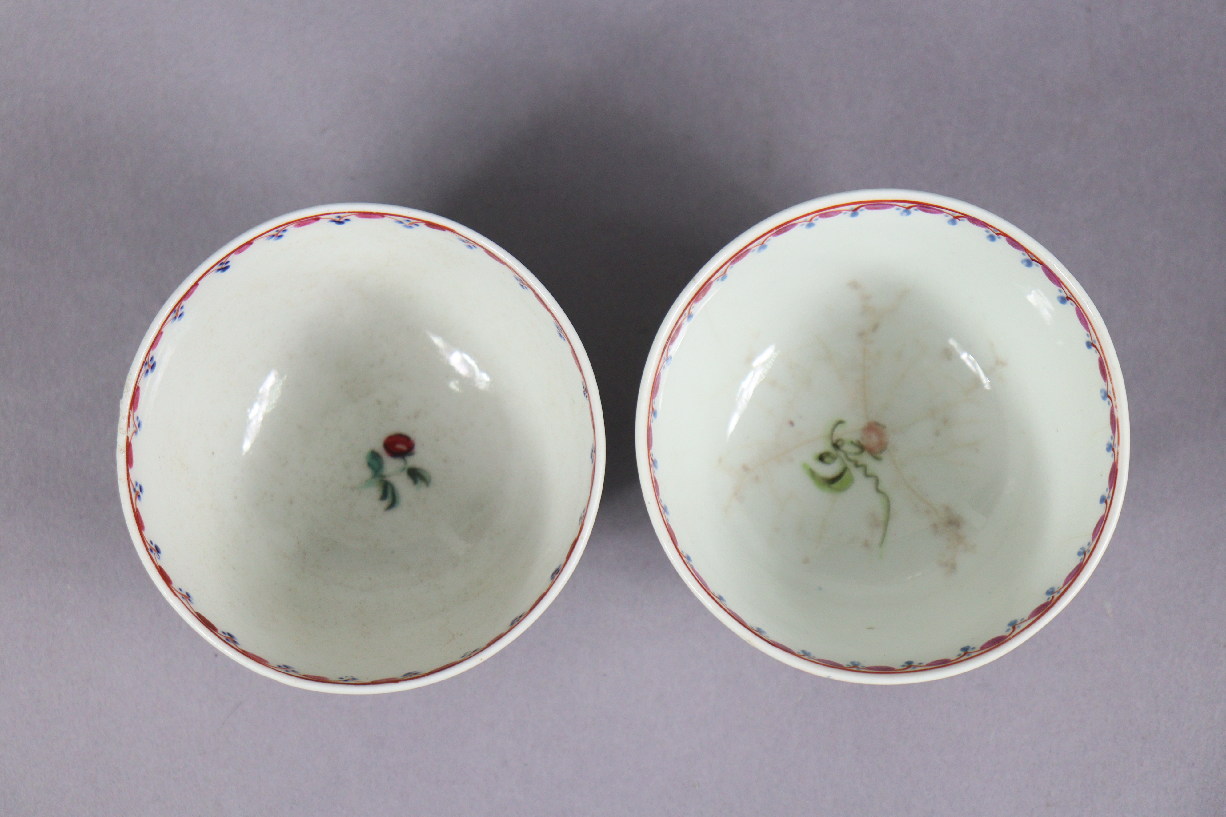 An 18th century Newhall porcelain part tea service, decorated in coloured enamels with chinoiserie - Image 10 of 17