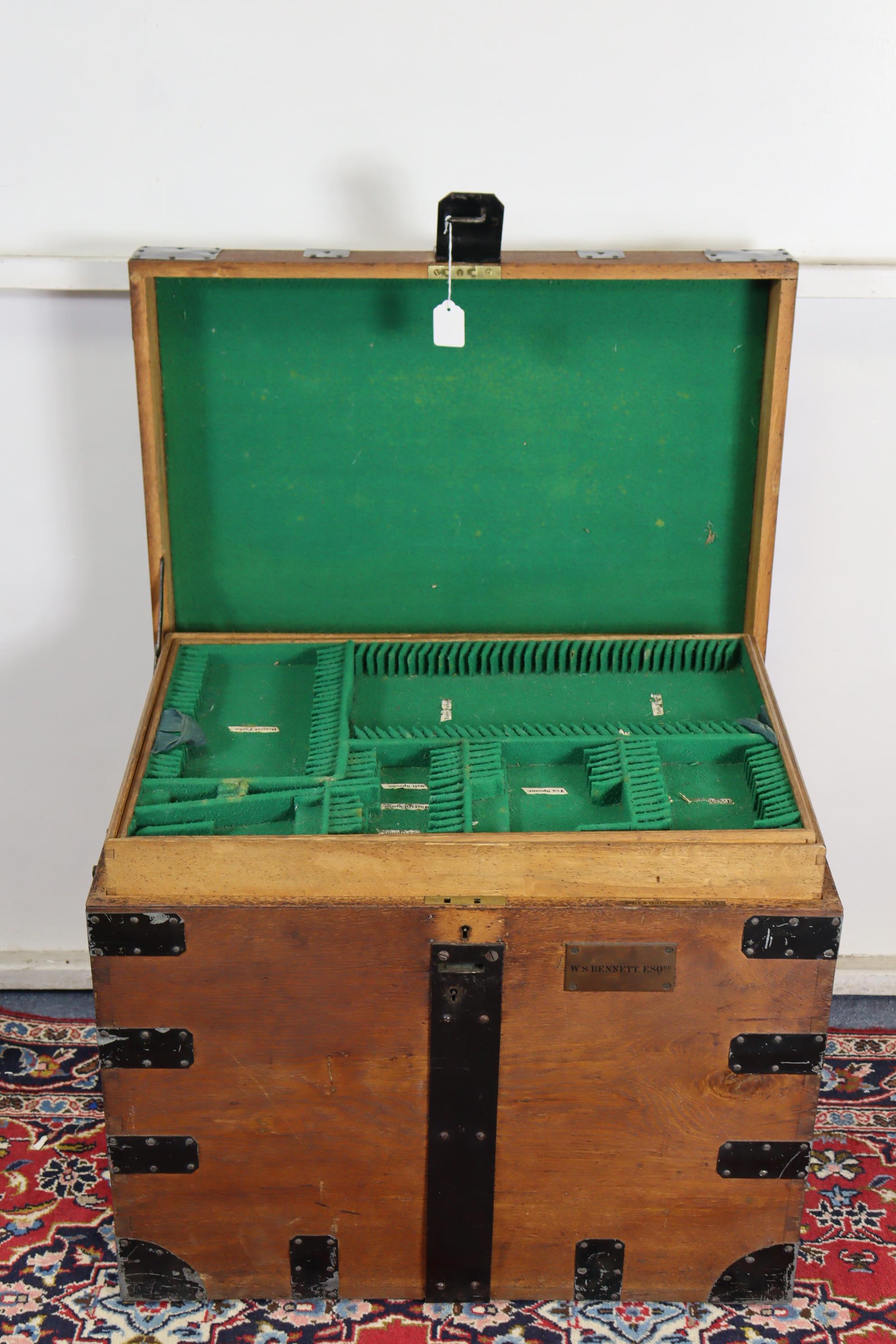 An early 19th century oak & iron-bound late chest )or silver chest), with engraved brass plaque “ - Image 4 of 10