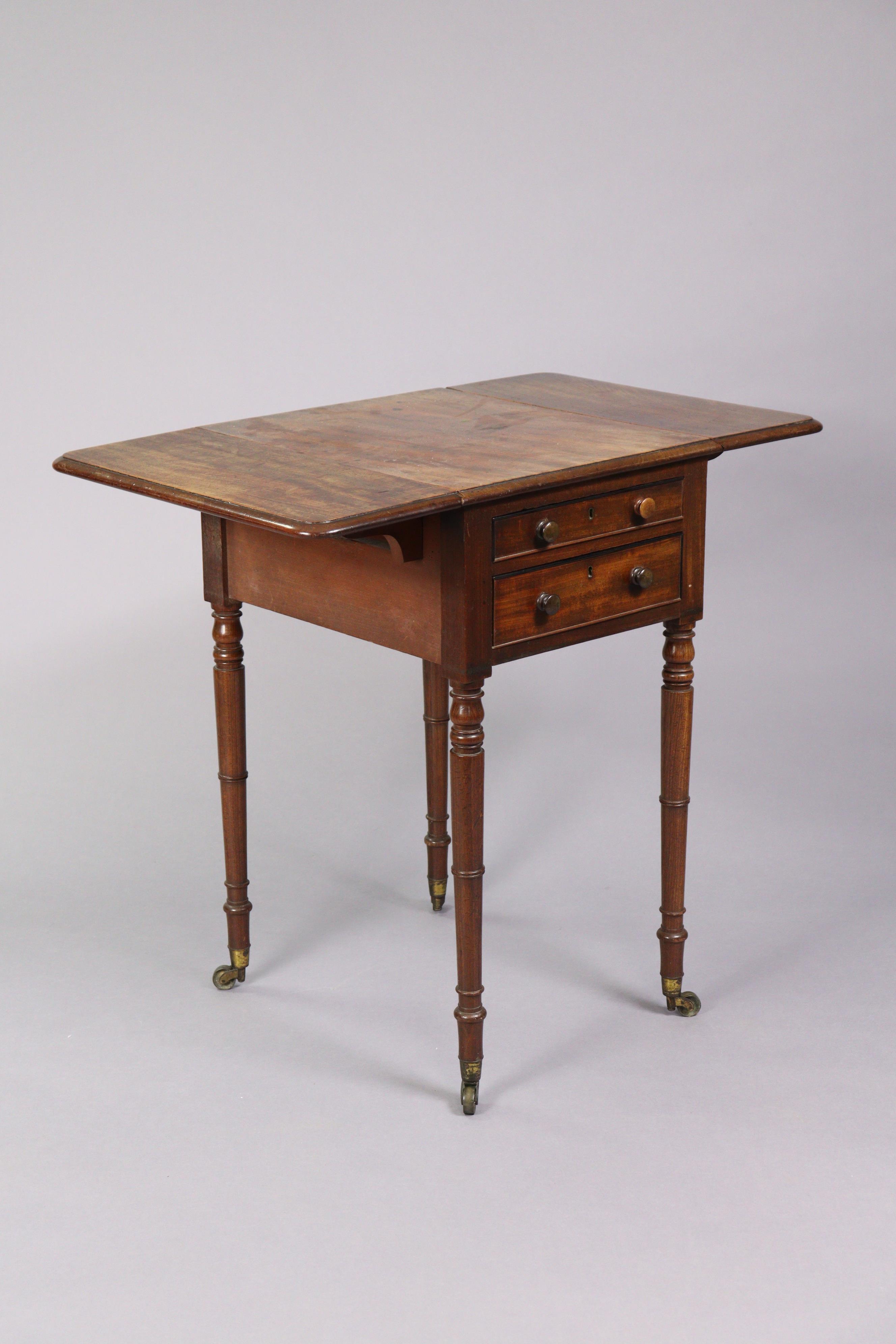 An early 19th century mahogany drop-leaf work table, fitted two frieze drawers to one end with - Image 5 of 5