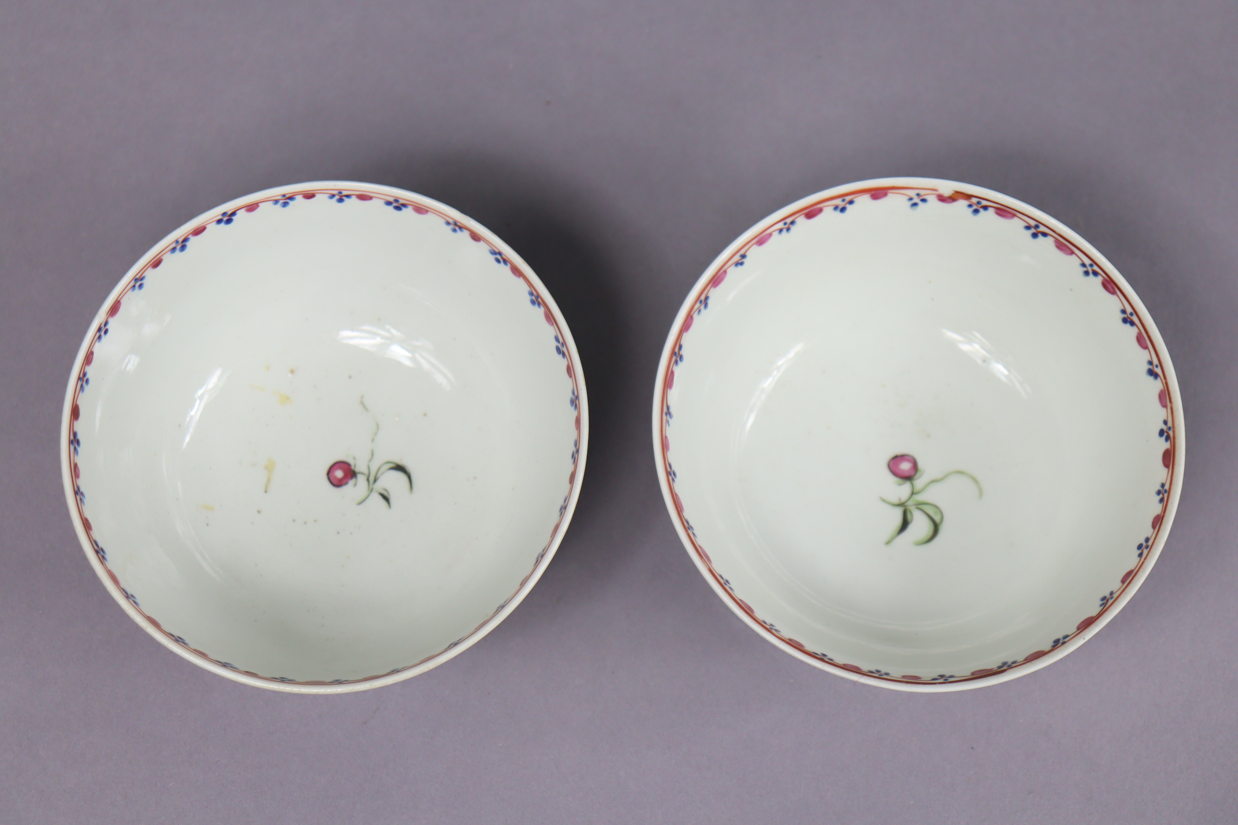 An 18th century Newhall porcelain part tea service, decorated in coloured enamels with chinoiserie - Image 6 of 17