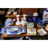 A Copeland’s blue & white “Spodes Italian” bowl, 9½” diameter; together with various other items