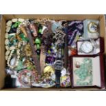Various items of assorted costume jewellery.